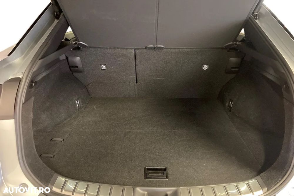 Lexus RZ 300e FWD Business - 17
