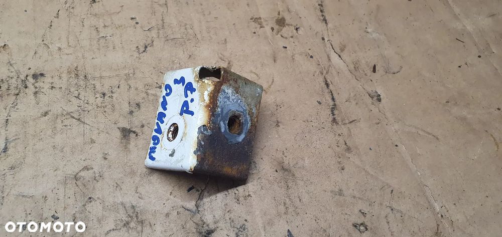 Mocowanie błotnika uchwyt prawy przód Opel Movano III 625260009R - 3