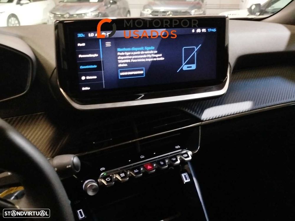 Peugeot 2008 1.2 Hybrid Allure e-DCS6 — fotografia 19