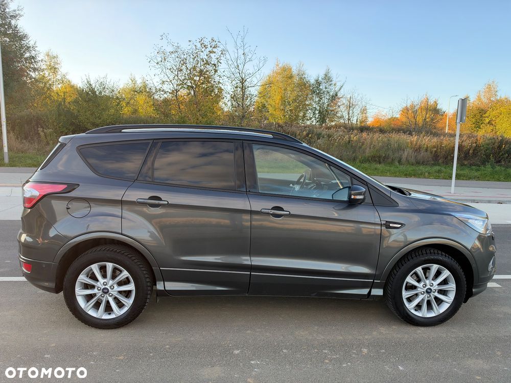 Ford Kuga - 2