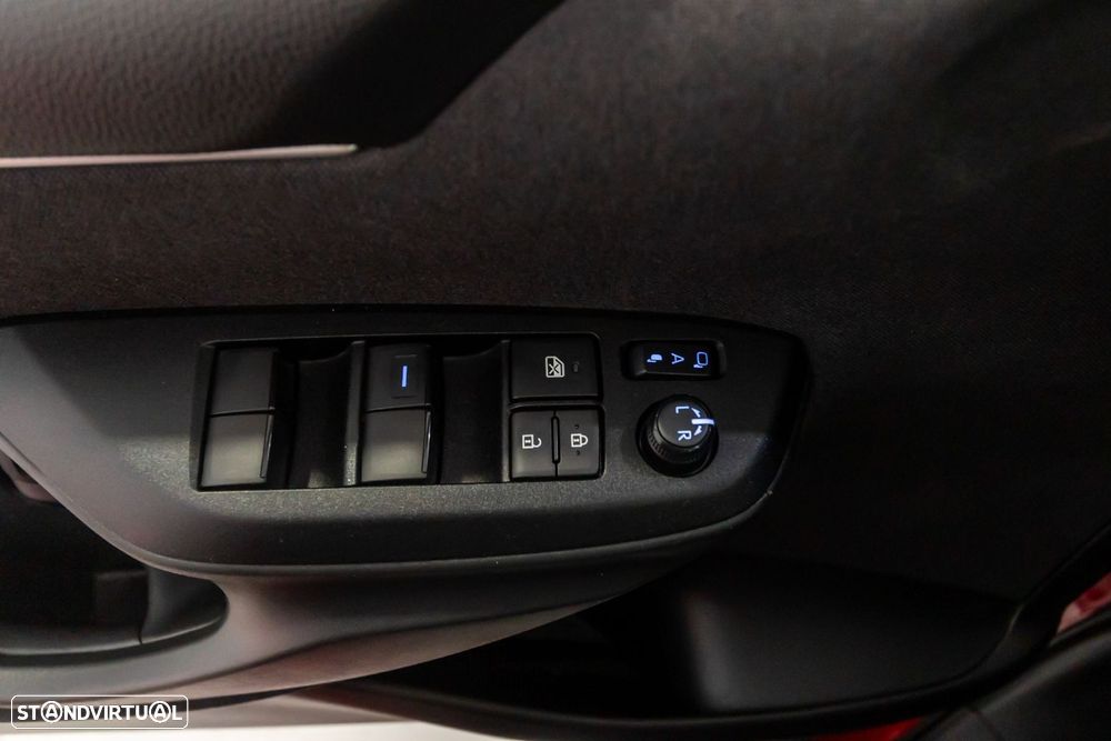 Toyota Yaris 1.5 VVT-i Luxury - 16