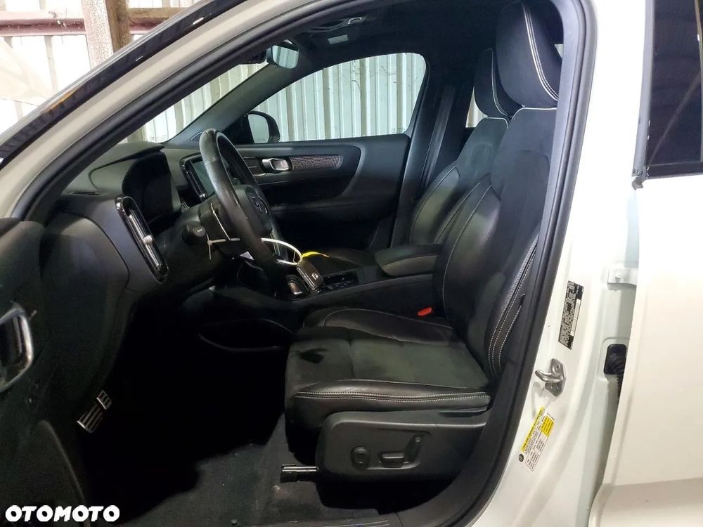 Volvo XC 40 T5 AWD R-Design - 8