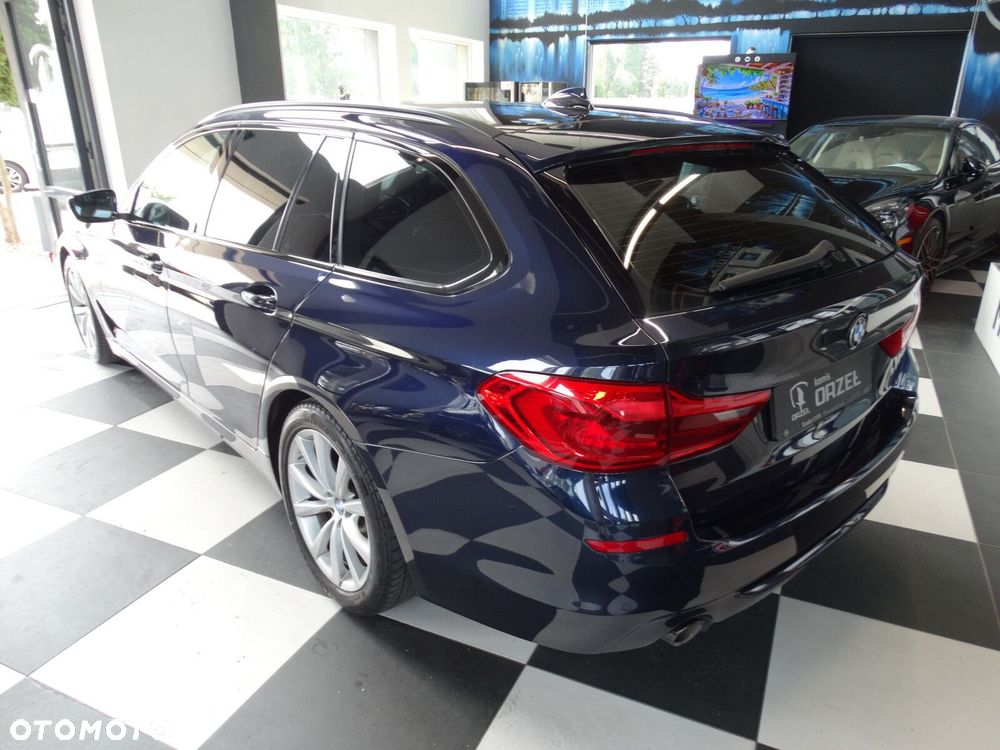 BMW Seria 5 525d Luxury Line sport - 11