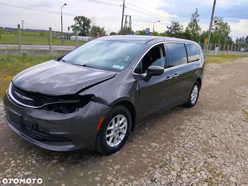 Chrysler Pacifica - 10