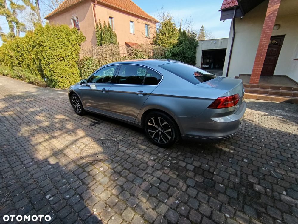 Volkswagen Passat 1.8 TSI BMT Comfortline DSG - 4
