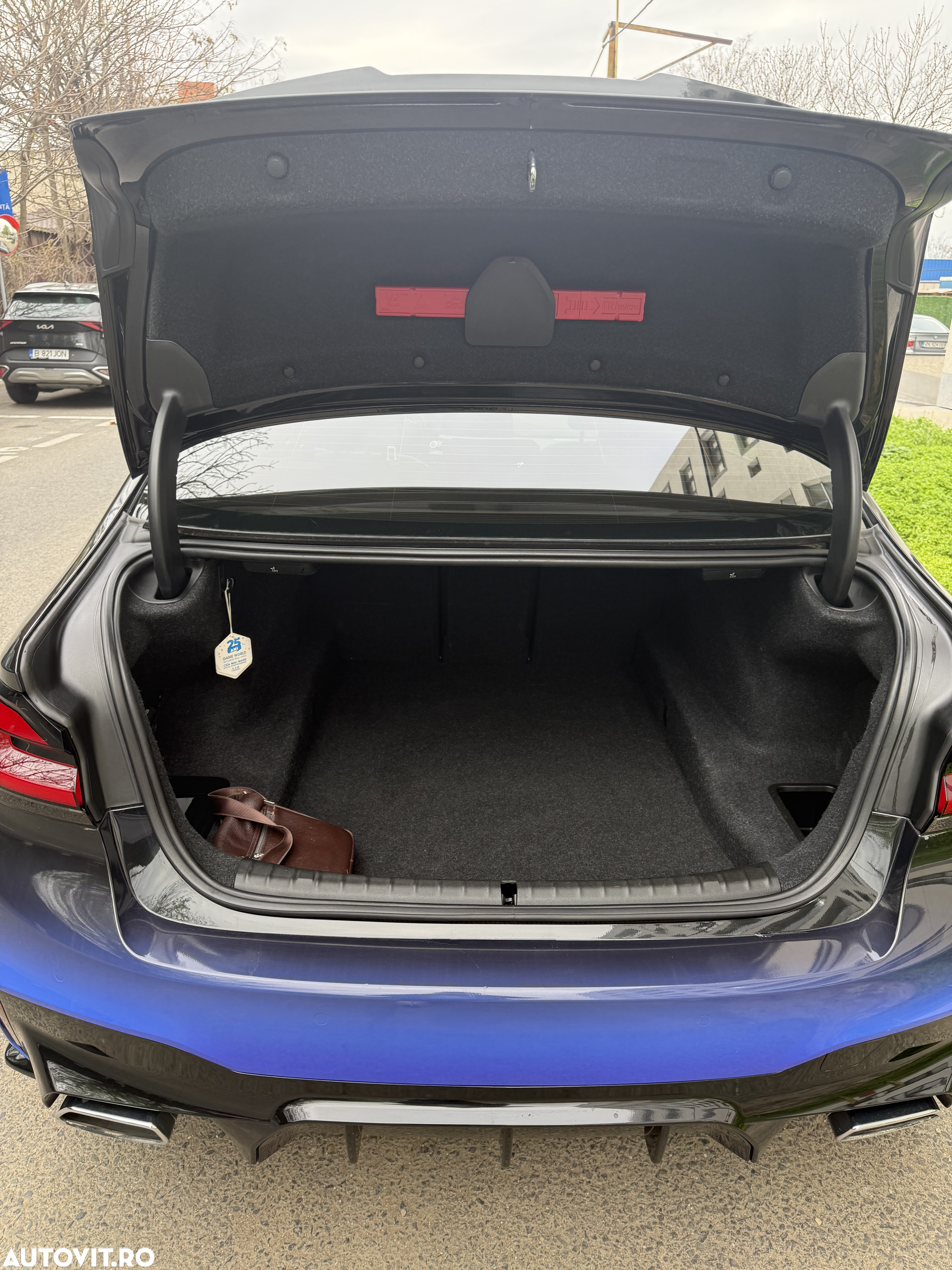 BMW Seria 5 520i AT - 12