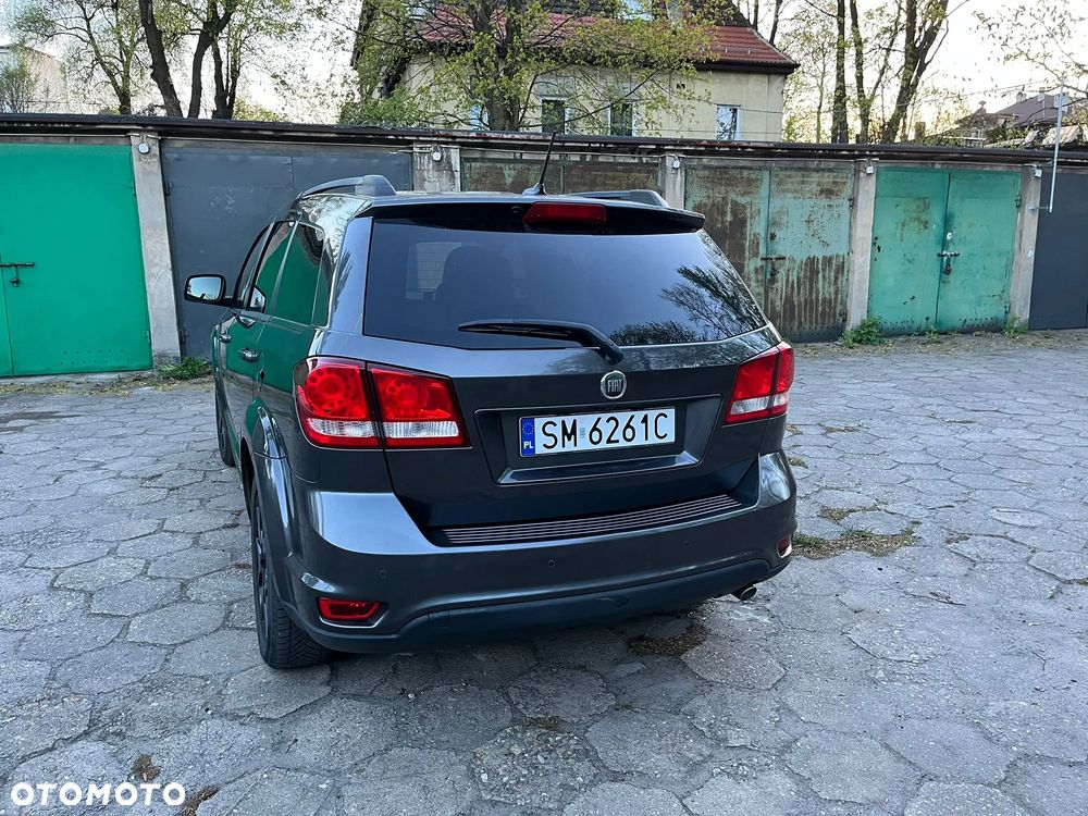 Fiat Freemont 2.0 Multijet Black Code AWD - 4