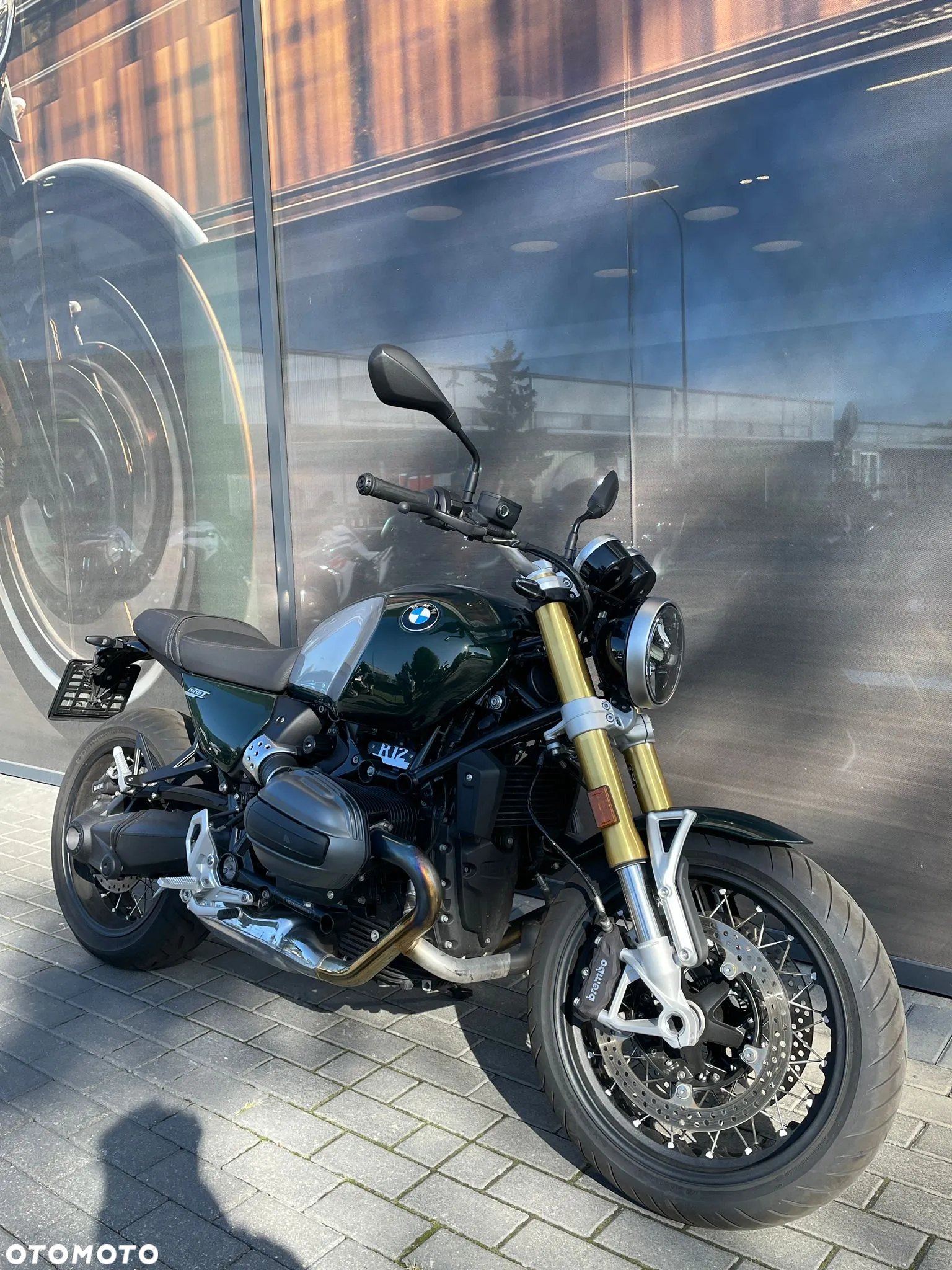 BMW R - 8