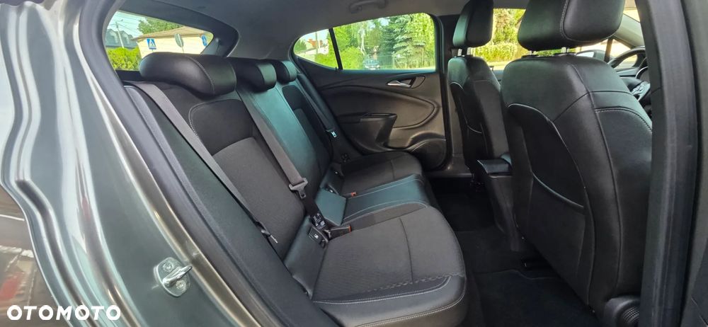Opel Astra 1.4 Turbo Dynamic - 34
