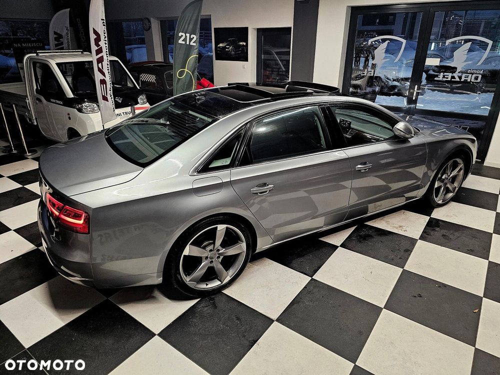 Audi A8 - 6