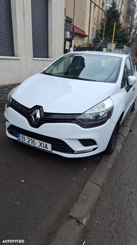 Renault Clio - 1