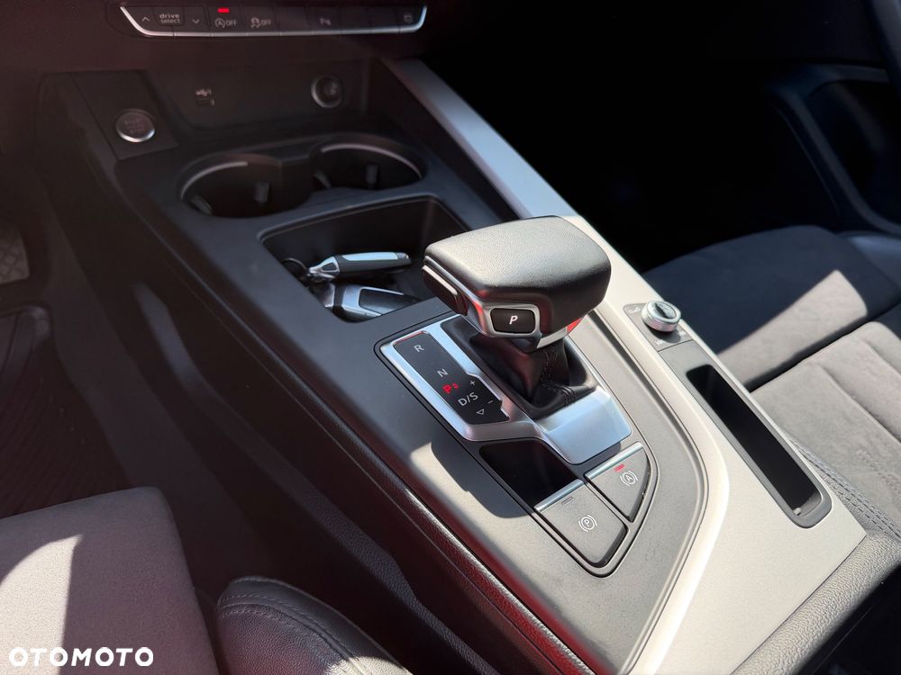 Audi A4 Avant 40 TFSI mHEV Quattro S tronic - 30