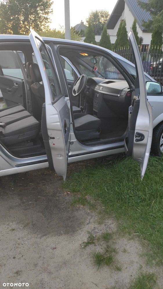 Opel Meriva - 8