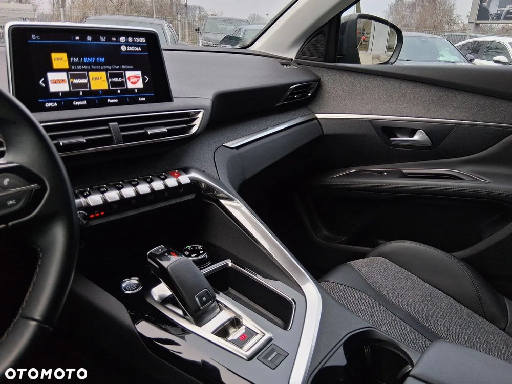 Peugeot 3008 1.2 PureTech Allure S&S EAT8 - 11