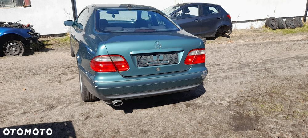 ZDERZAK TYLNY MERCEDES CLK W208