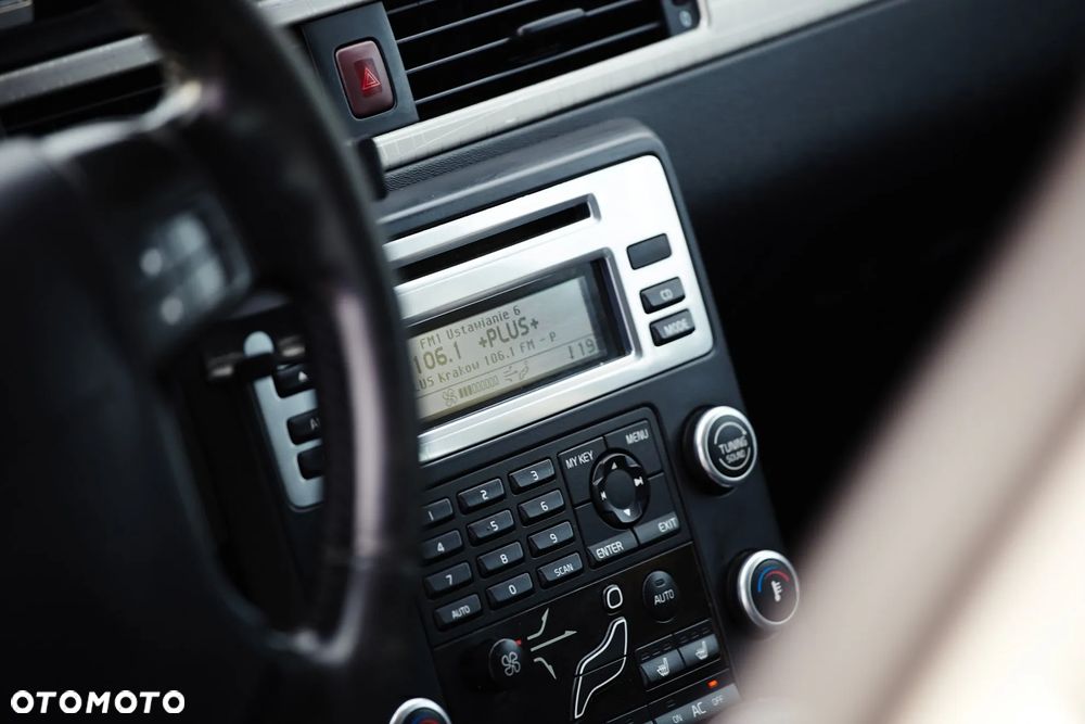 Volvo XC 70 D5 AWD Summum - 9