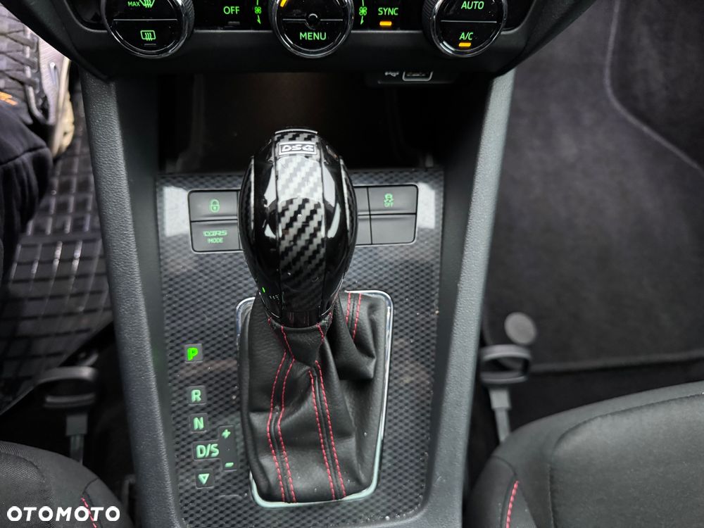 Skoda Octavia Combi 2.0 TSI DSG RS First Edition - 22