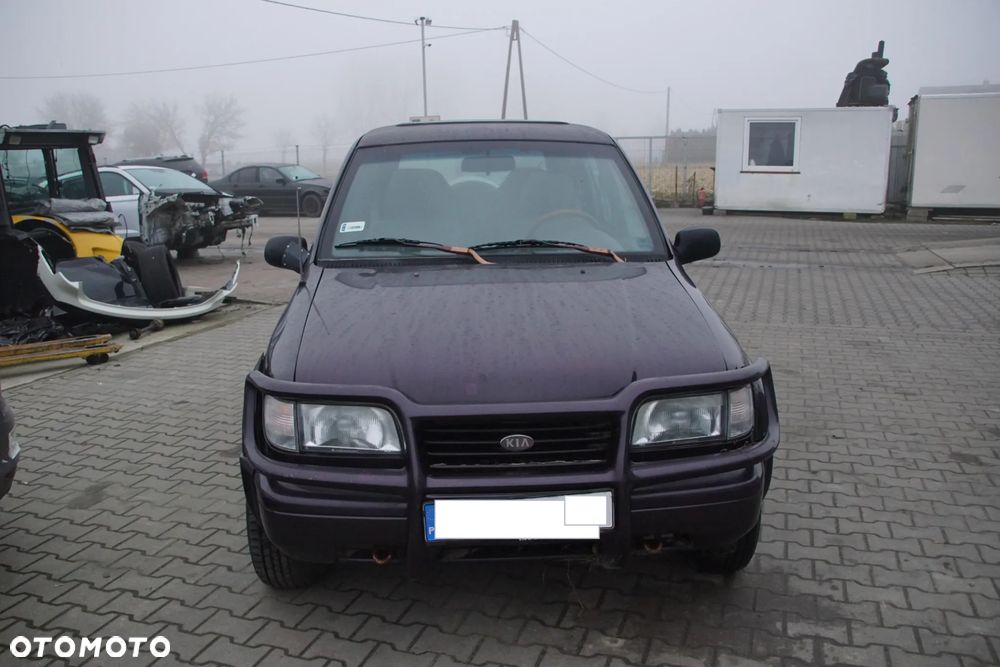 Auto na części - Kia Sportage I 2.0 DOHC 128 KM 4x4 1997R Silnik Skrzynia Drzwi Maska Klapa Drzwi Błotnik Zderzak Szyba Lusterko Klamka Lampa Deska Kokpit Sterownik Moduł Czujnik Licznik Panel - 2