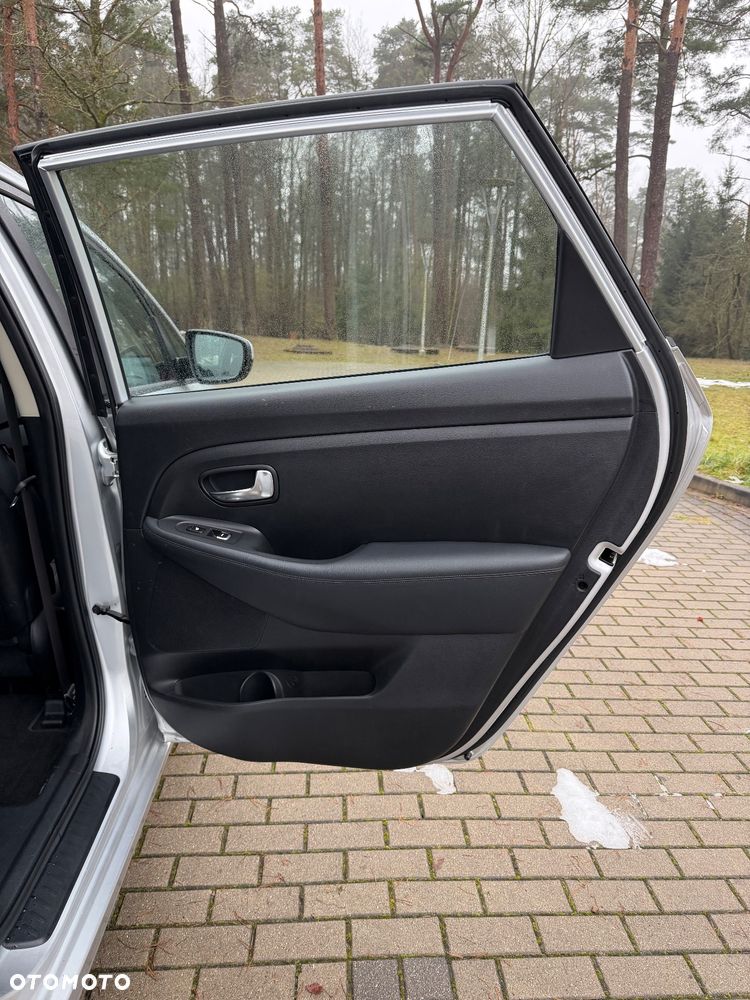 Kia Carens 1.7 CRDi Vision - 14