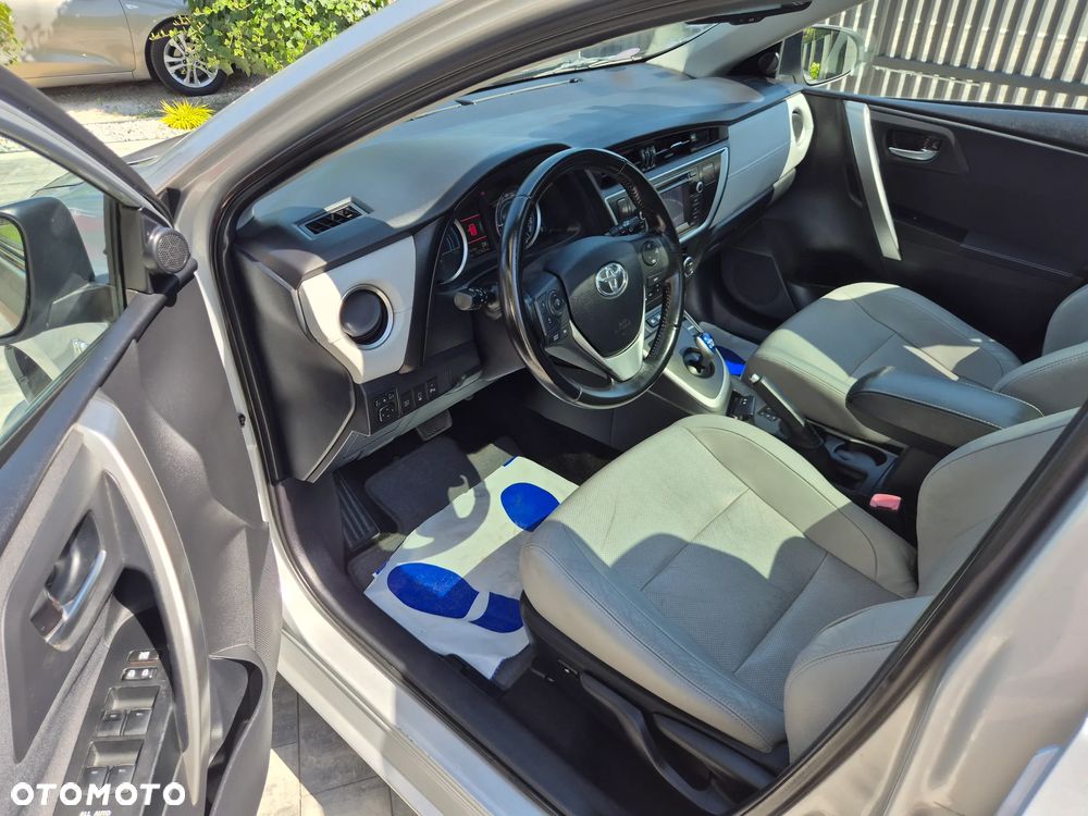 Toyota Auris - 10