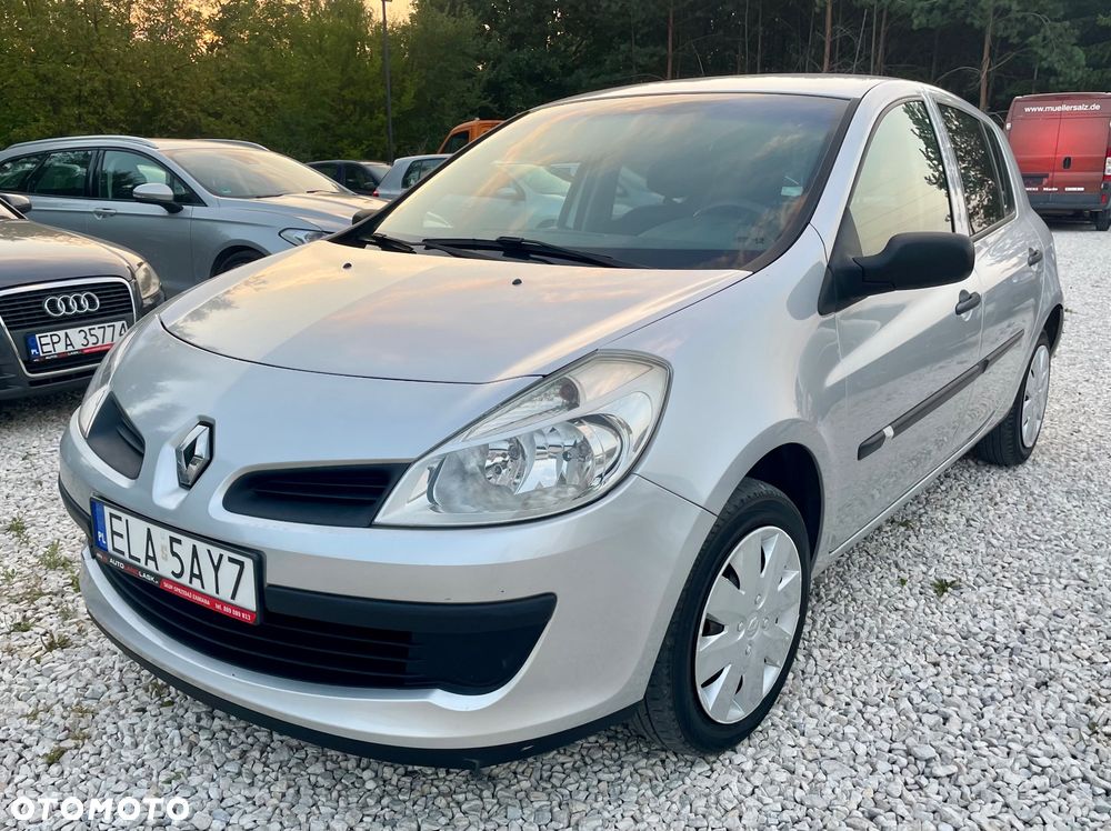 Renault Clio 1.2 16V Authentique - 2