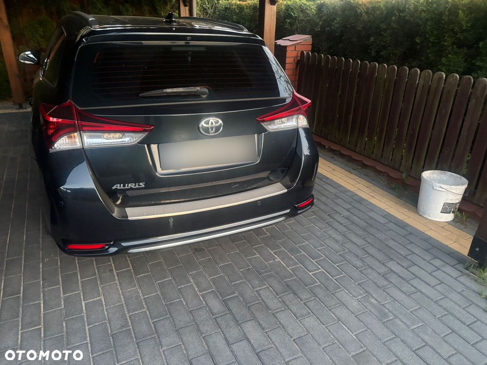 Toyota Auris 1.6 Premium - 6