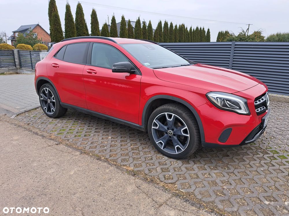 Mercedes-Benz GLA 180 d 7G-DCT Urban - 7