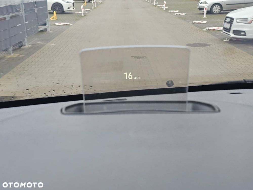 Peugeot Traveller 2.0 BlueHDi Long Business - 32