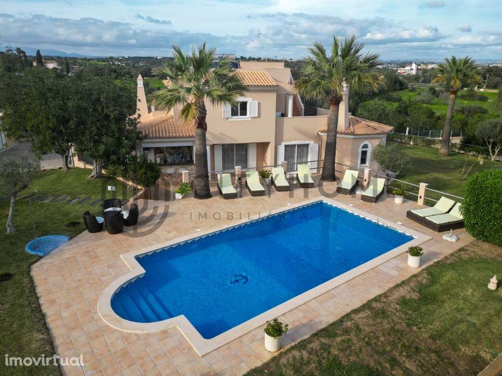 Moradia T3+1 com vista Mar em Armação de Pêra - Grande imagem: 2/44