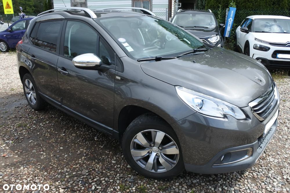 Peugeot 2008 1.2 Pure Tech Style - 2