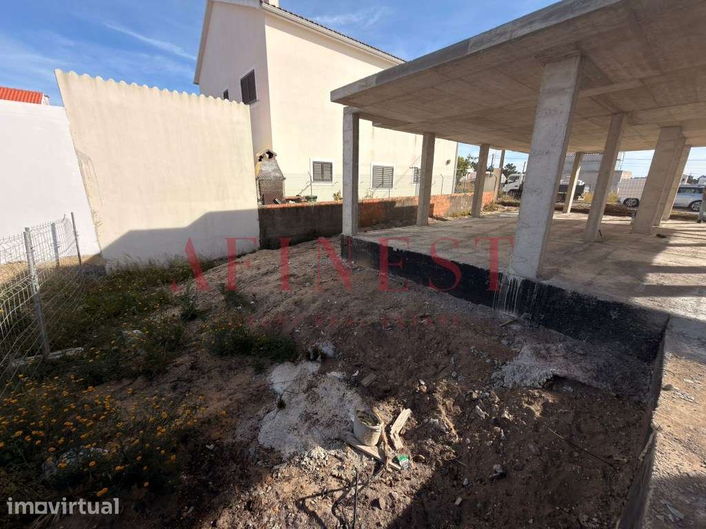 Moradia T3+1 Moderna com Piscina Privada em Fernão Ferro (Seixal) -... - Grande imagem: 5/21