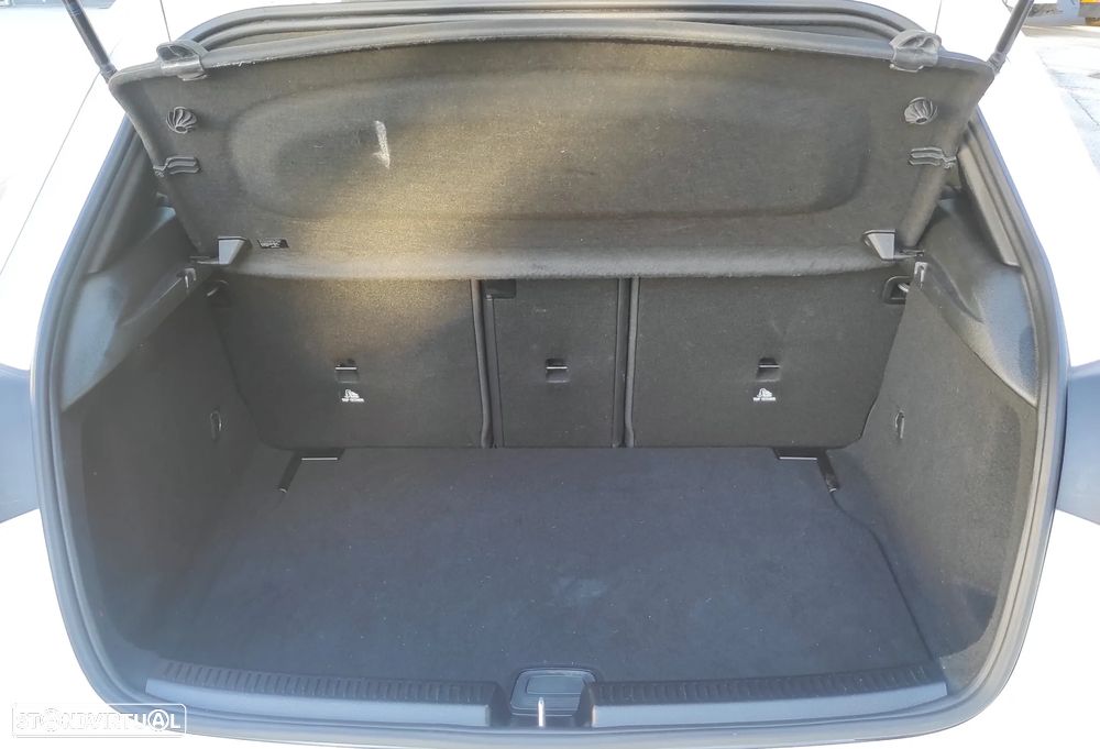 Mercedes-Benz A 180 d AMG Line Aut. - 32
