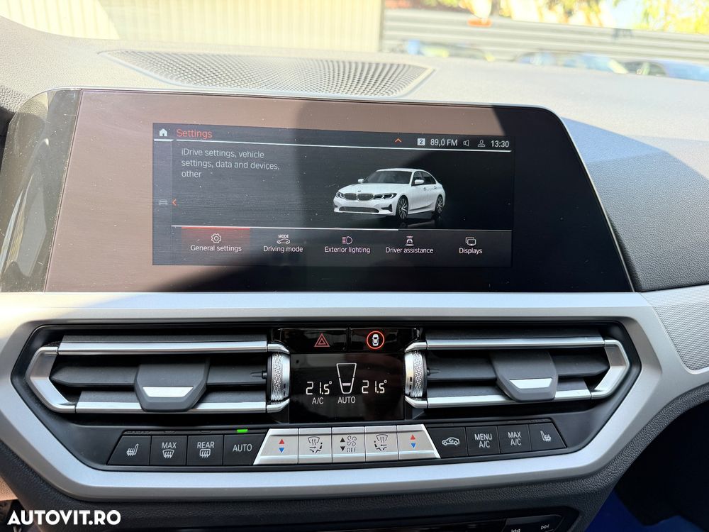 BMW Seria 3 320i AT - 13