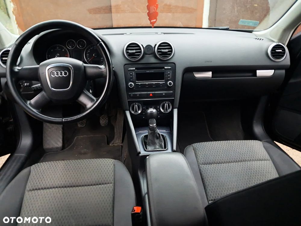 Audi A3 Sportback 2.0 TDI DPF Ambiente - 12