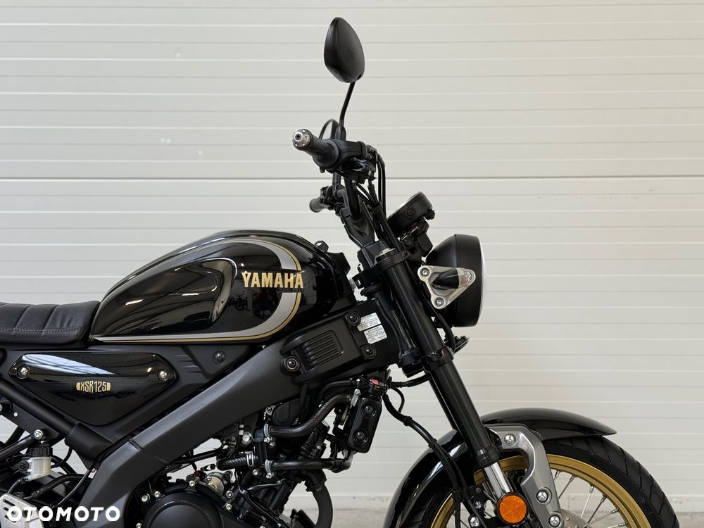 Yamaha XSR - 11