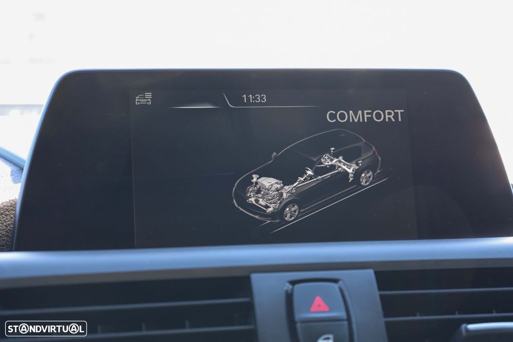 BMW 116 d Pack M - 32