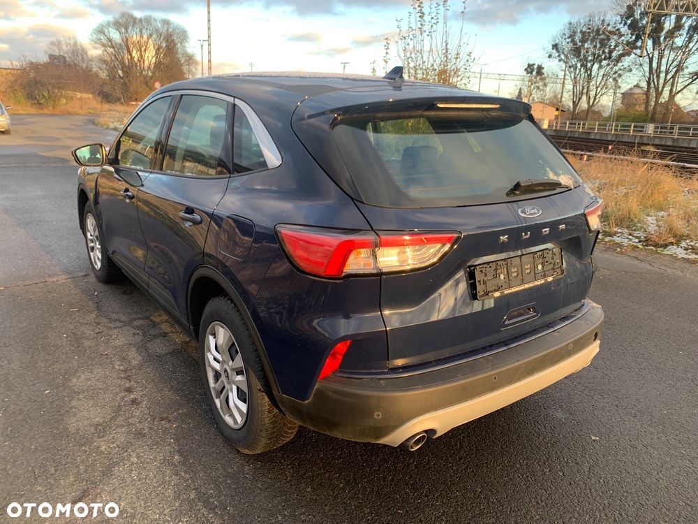 Ford Kuga - 3