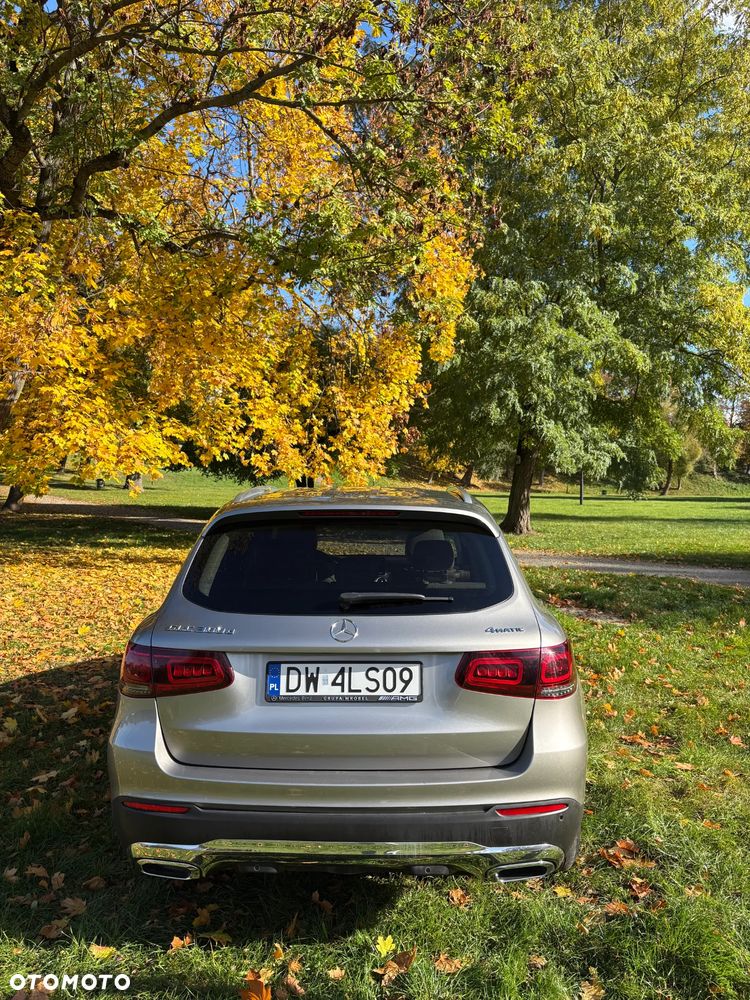 Mercedes-Benz GLC 300 d 4-Matic - 27