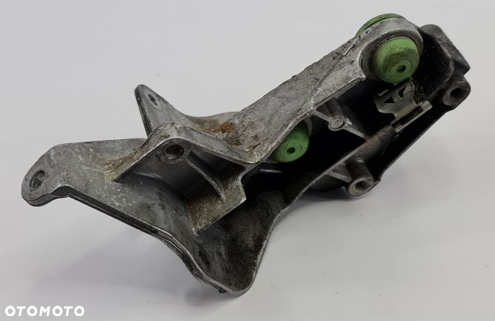 ŁAPA SILNIKA MERCEDES W204 2.2 CDI A6460941141 - 3