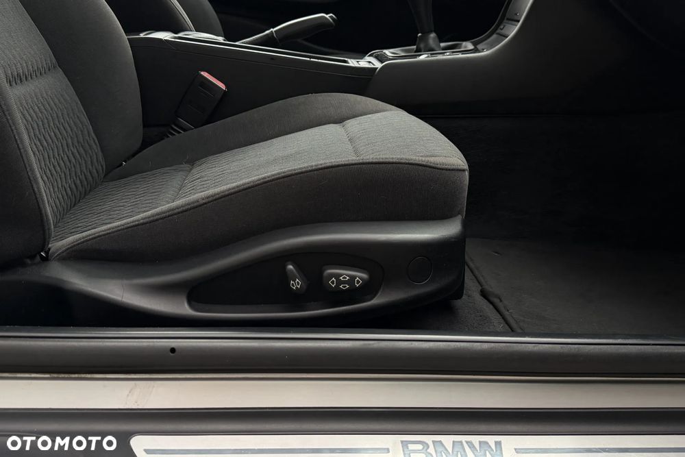 BMW Seria 3 323 CI - 17