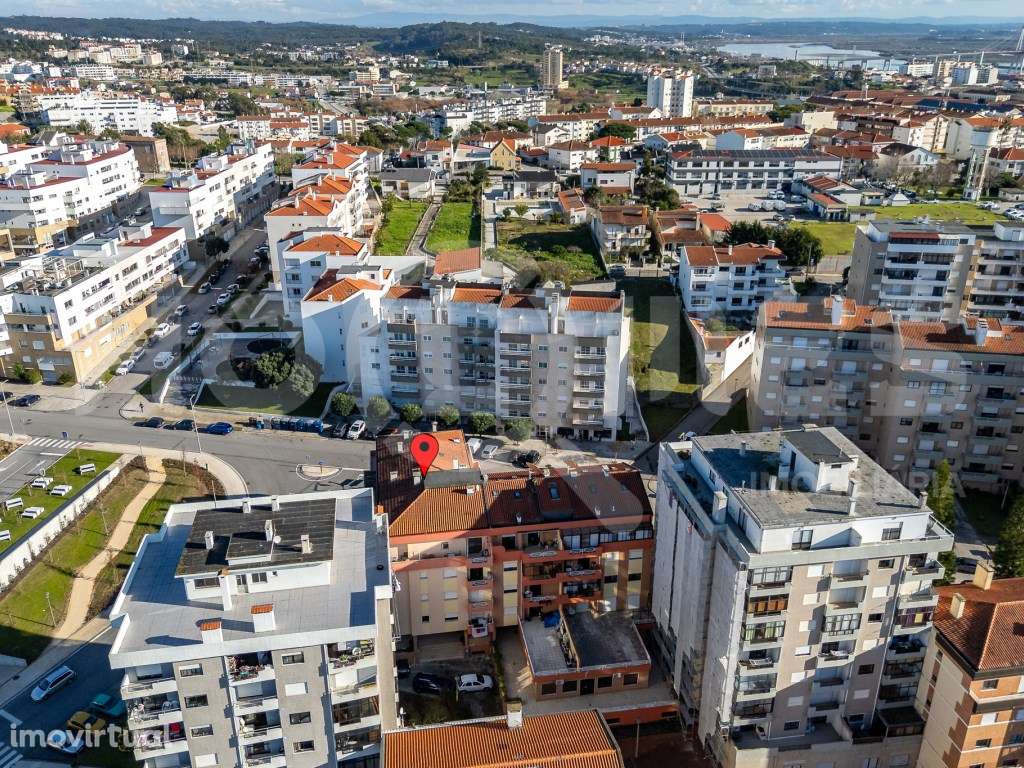 T3 + Sótão | Abadias | Terraço | Boas Áreas | Luminosidade - Grande imagem: 3/49