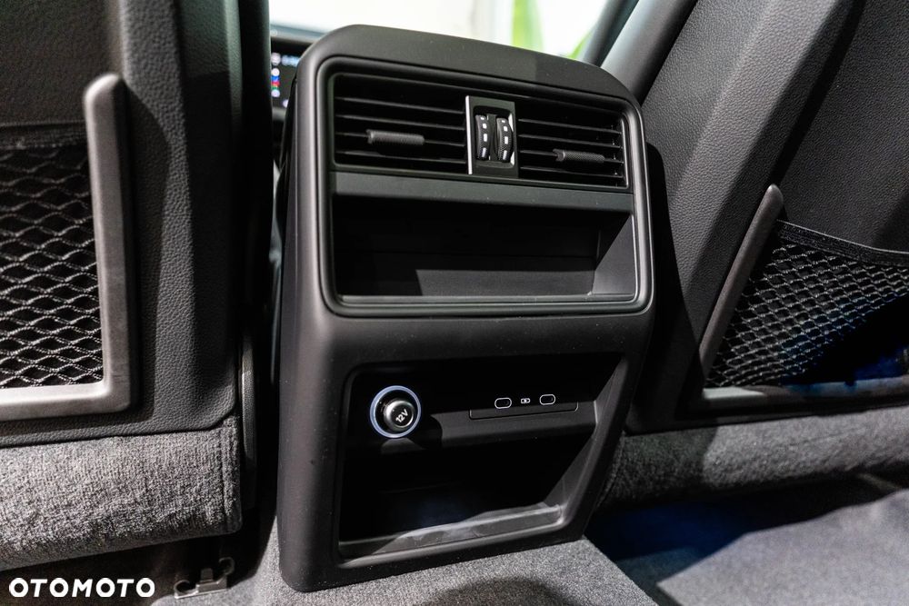 Porsche Cayenne E-Hybrid PHEV Black Edition - 32