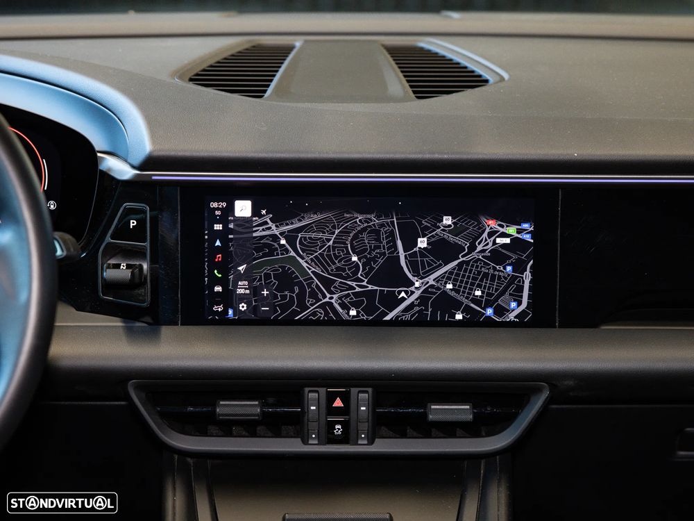 Porsche Macan Electric 4 - 33