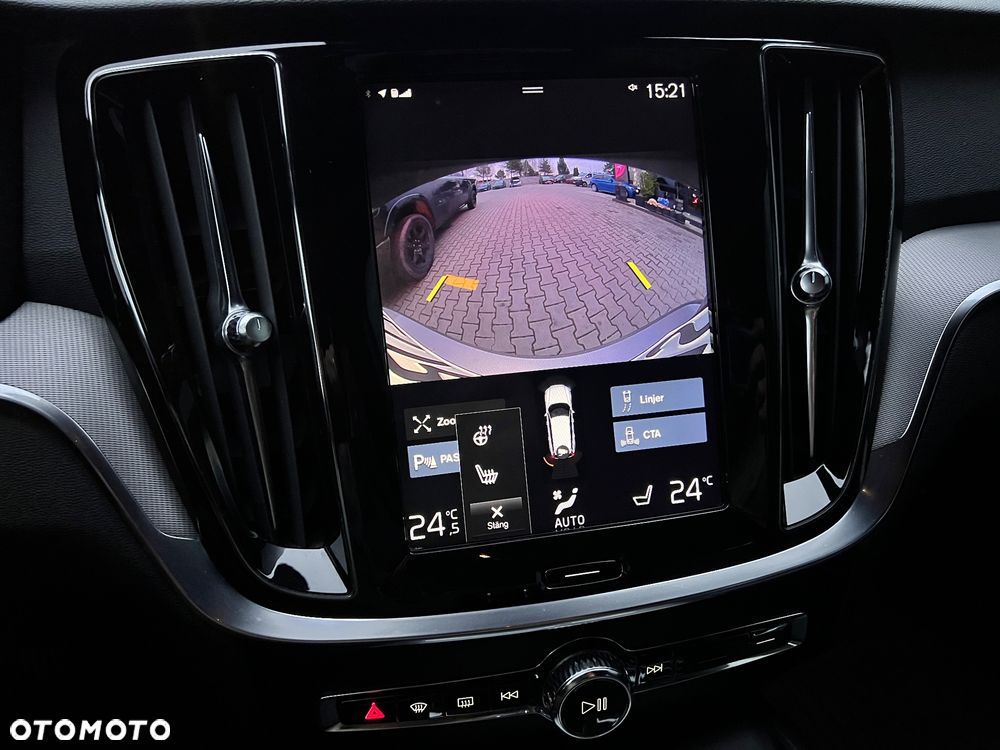 Volvo V60 Cross Country T5 AWD Geartronic Momentum Pro - 22