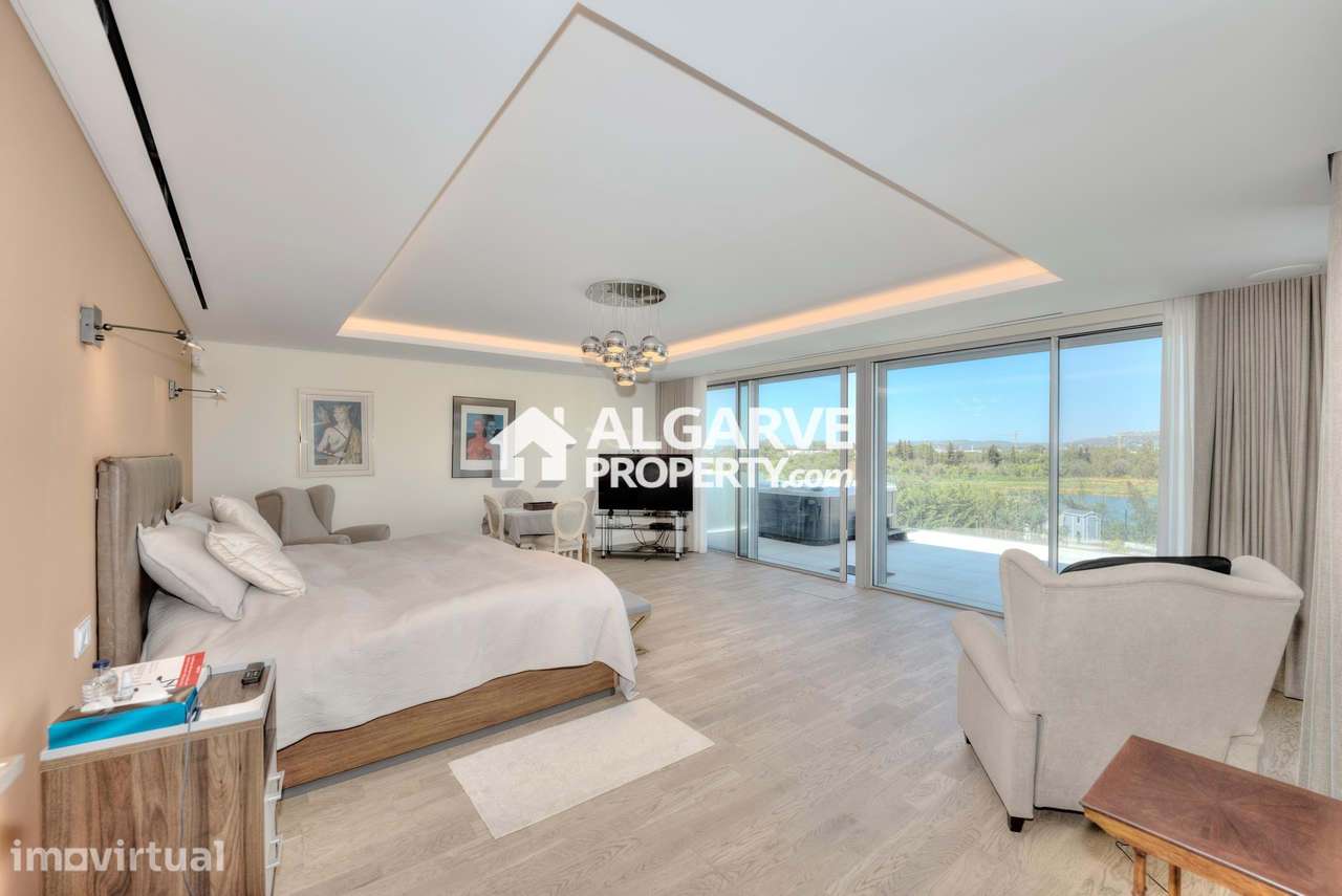 Fabulosa moradia V5 junto ao Golfe e a 4 km da praia e da Marina de Vi - Grande imagem: 4/60