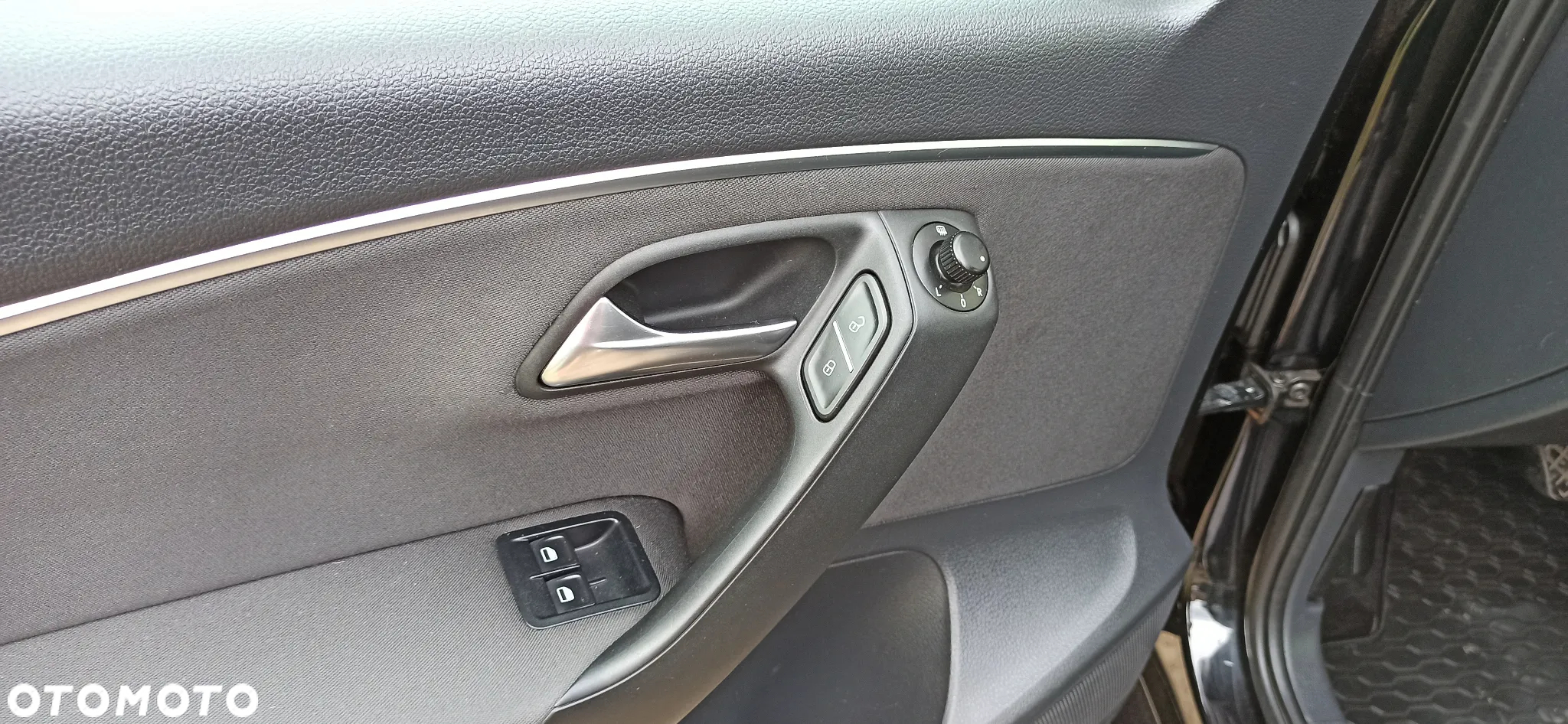 Volkswagen Polo 1.6 TDI Life - 9
