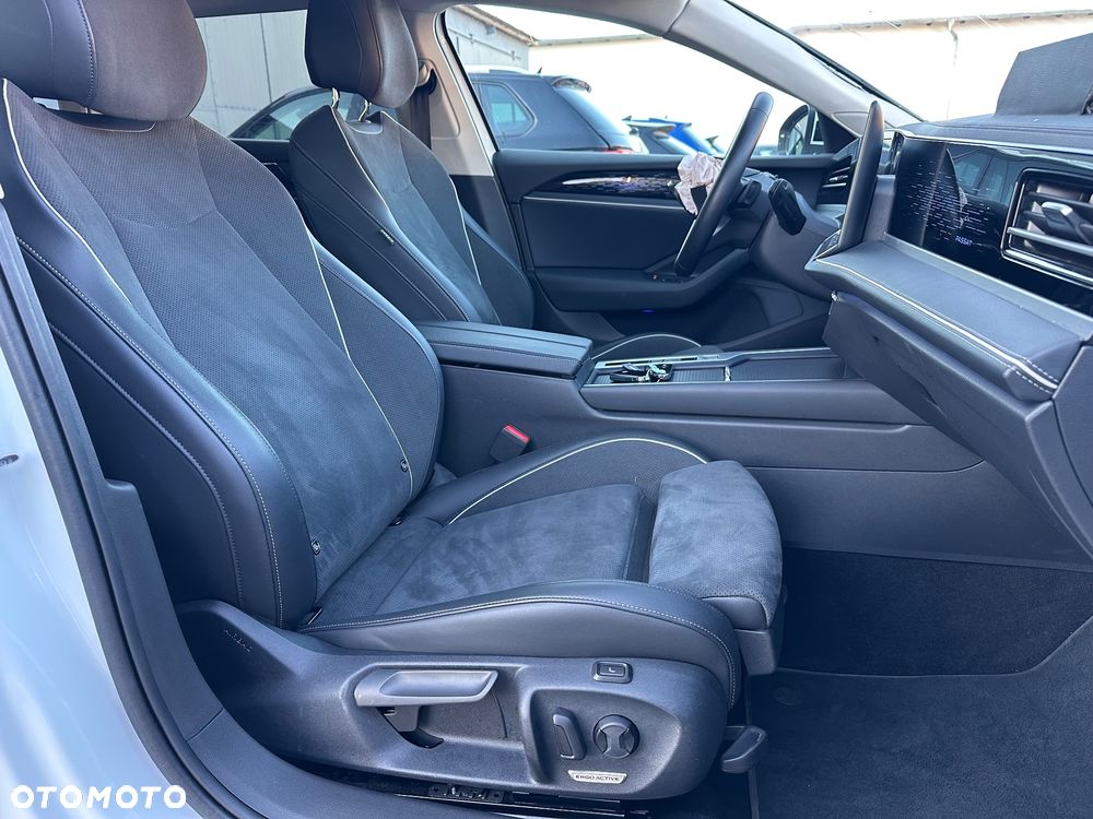 Volkswagen Passat - 16