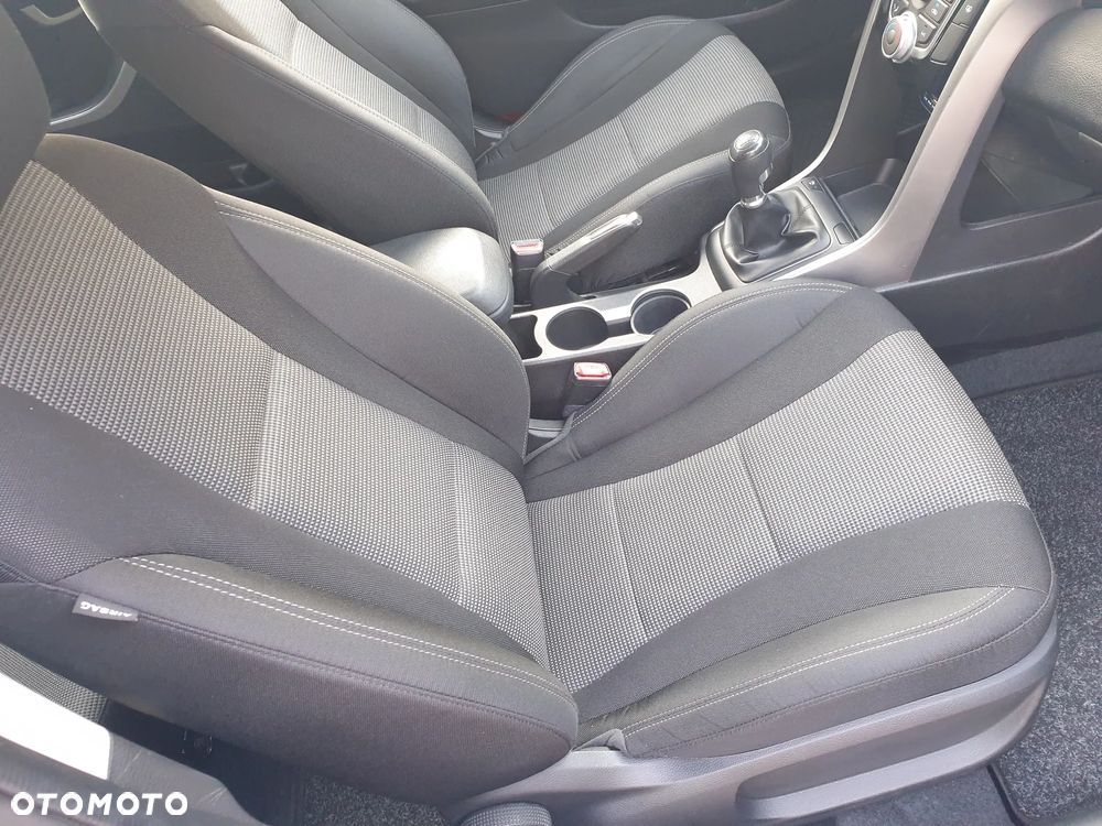 Hyundai i30 blue Kombi 1.4 Classic Navigation - 10