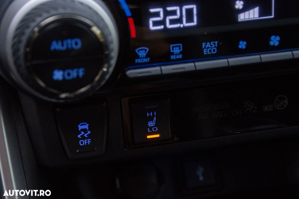 Toyota RAV4 2.5 Hybrid VVT-iE 4x4 Exclusive Bi-Tone - 8