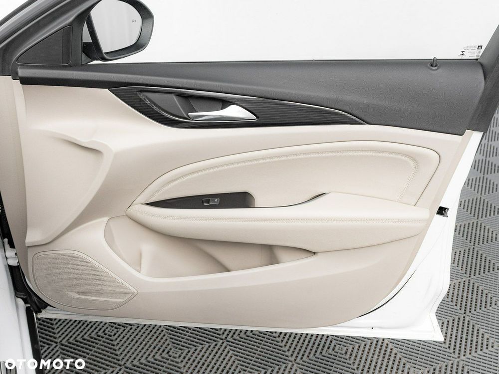 Opel Insignia 2.0 CDTI Innovation S&S - 33